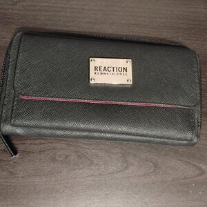 Kenneth Cole Reaction Black Wallet with Pink Accent